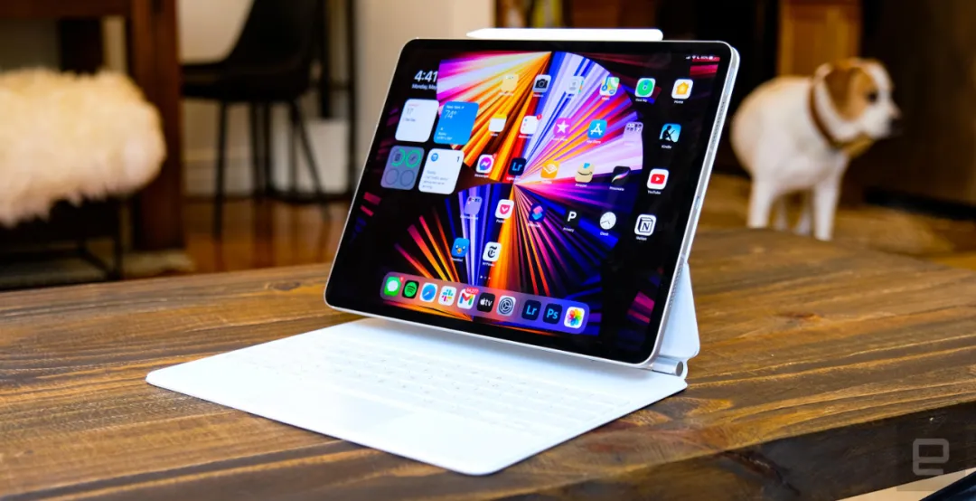 新款搭载miniled屏幕的ipadpro存在局部泛光问题